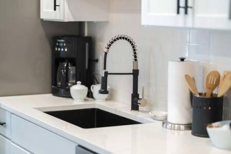 The Warhol - Pet-Friendly Apartment Бентонвіль Екстер'єр фото